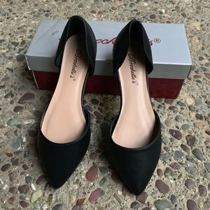 *NEW* Almond toe flats